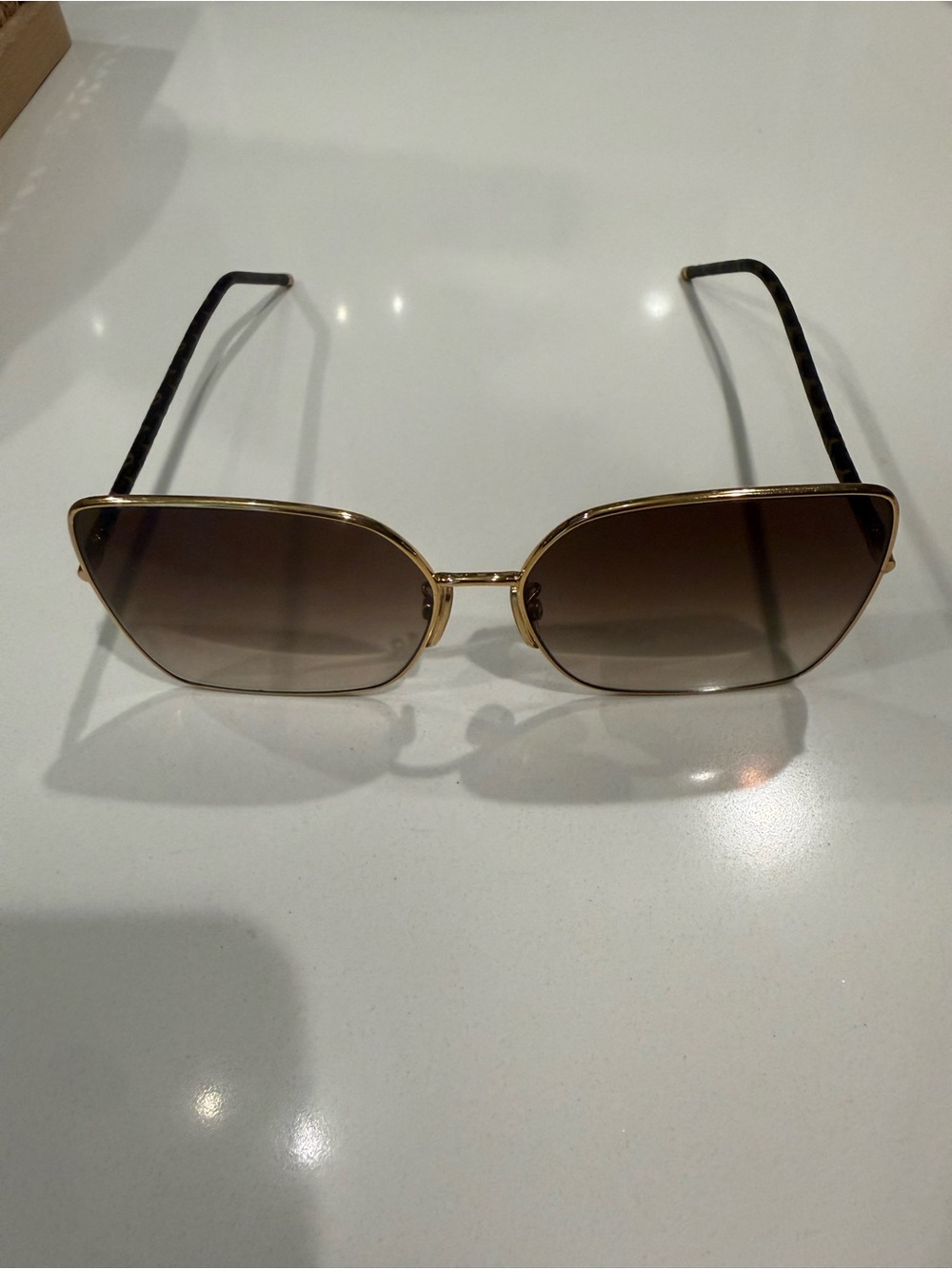 Louis Vuitton Women's Square Sunglasses in Gold and Brown like new $675 retail - Picture 5 of 9
